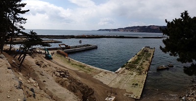 Ｈ２５・３・２６の金華山港、桟橋復旧工事の様子