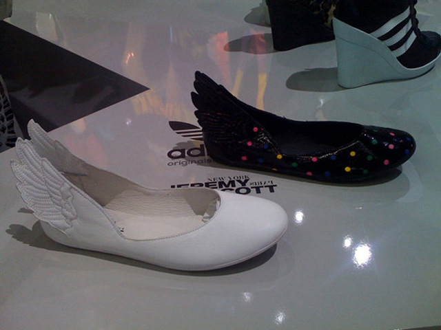 Adidas-Originals-jeremy-Scott-Spring-2011-2.jpg