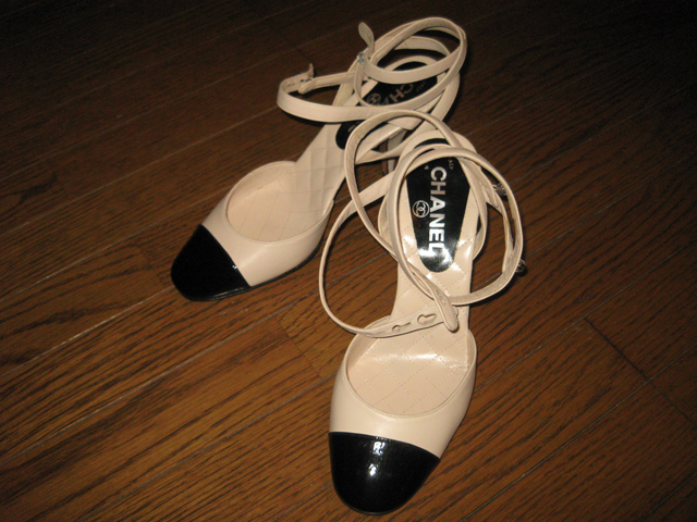 chanel-beige-black-shoes-6624.jpg