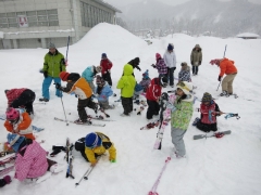 スキー授業始まる