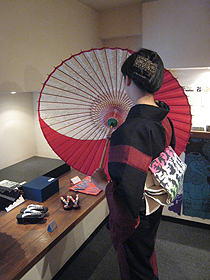 間島円さんの傘2