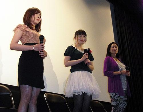 左から加納綾子さん、羽月 希さん、吉行由実監督