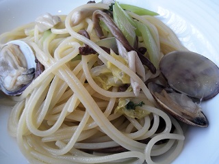 浅利と旬菜のスパゲティーニ